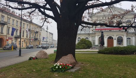 Pamiątkowy kamień na 100-lecie Niepodległości (zdjęcia)