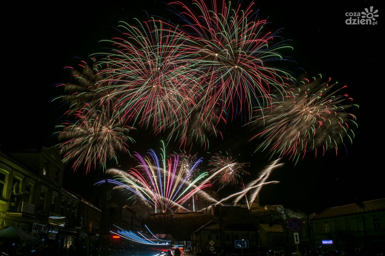 Noworoczny pokaz fajerwerków w Iłży (zdjęcia)