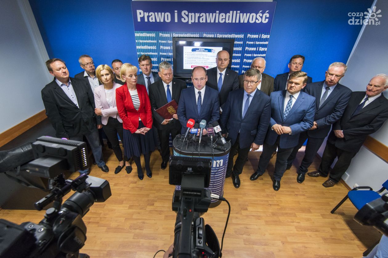 PiS apeluje o udział w wyborach do Parlamentu Europejskiego (zdjęcia)