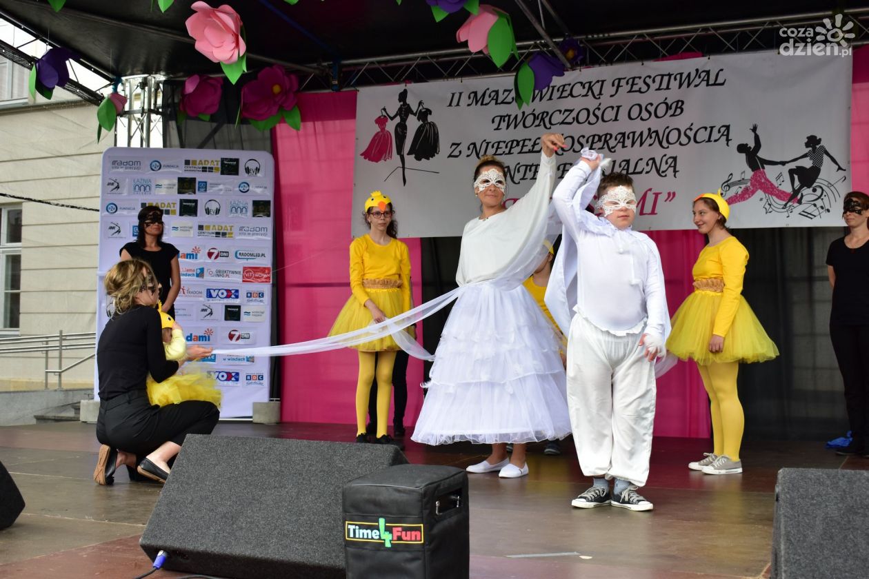II Mazowiecki Festiwal Twórczości Osób z Niepełnosprawnością Intelektualną „Tacy Sami” (zdjęcia)