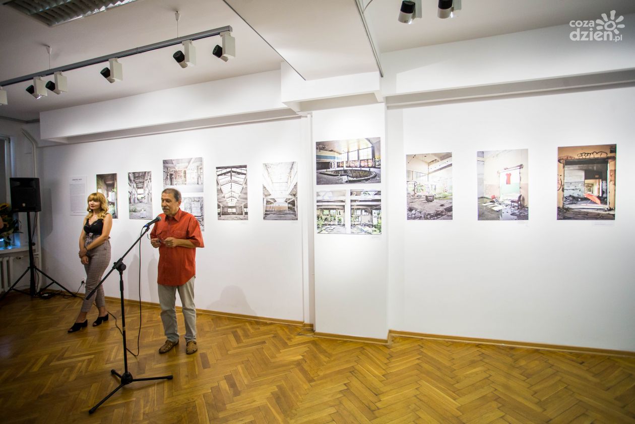 Polsko-słowacka wystawa fotografii Martyny Sobańskiej i Rii Kmetovej w KŚTiG Łaźni (zdjęcia)