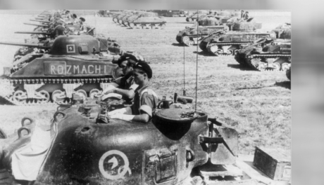 Radomscy pancerniacy na czołgu Sherman „Radom II”