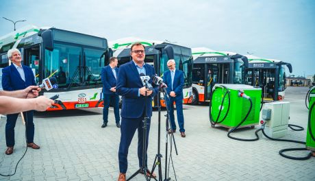 Przekazanie autobusów elektrycznych Solaris (zdjęcia)