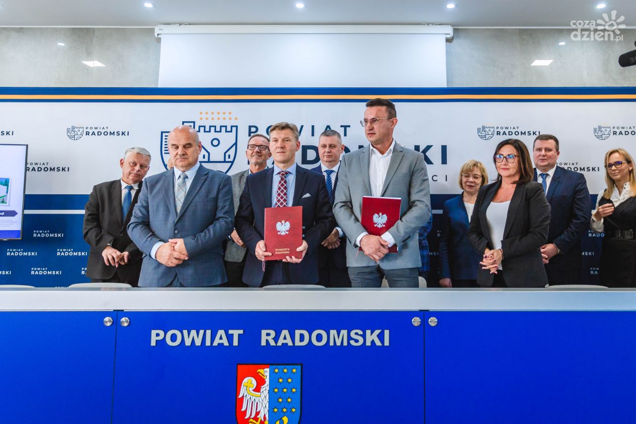 Podpisanie umowy na III etap budowy szpitala w Pionkach (zdjęcia)