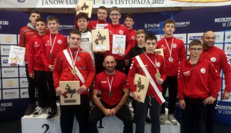 Młodzicy Olimpijczyka Radom z pięcioma medalami mistrzostw Polski w zapasach