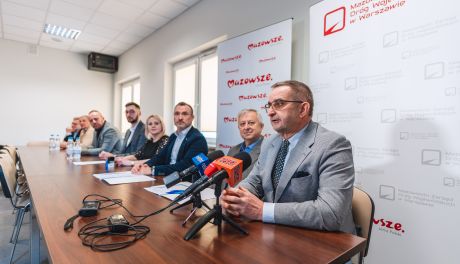 Podpisanie umowy na przebudowę ul. Kościuszki w Wierzbicy (zdjęcia)