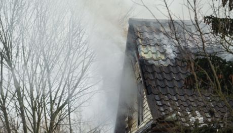 Pożar w Trablicach. Z ogniem walczyło 28 strażaków