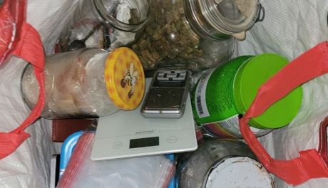 WieszPierwszy Ukrył kilogram narkotyków w piwnicy sąsiada