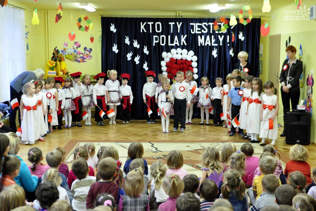 Akademia z okazji Święta Odzyskania Niepodległości w przedszkolu nr 11