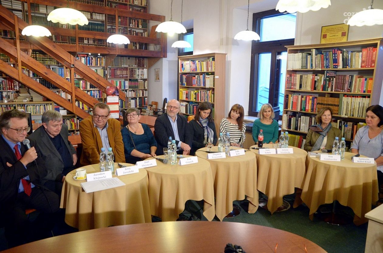 „Komu i do czego służą nagrody literackie?” - panel dyskusyjny w MBP Radom