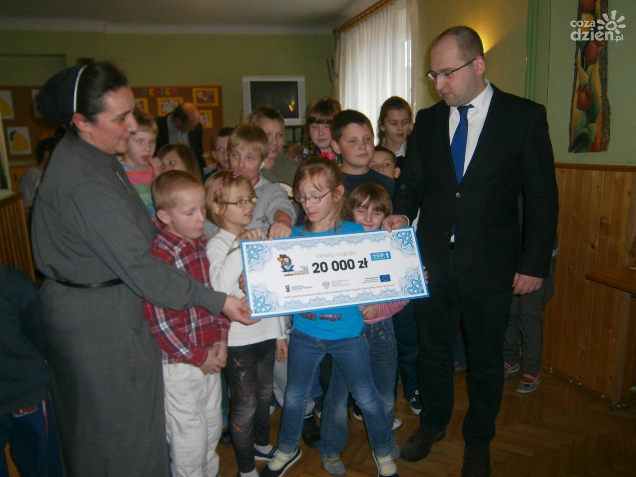 Adam Bielan przekazał 20 tys. zł na świetlicę Caritas
