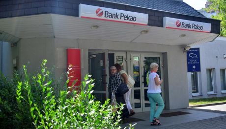 INTERWENCJE: Kolejki w banku Pekao SA