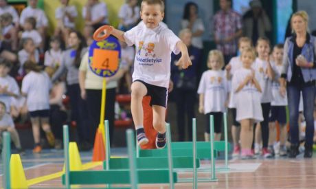 Zawody Kids Athletics w hali MOSiR