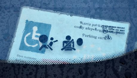 Niepełnosprawni zaparkują tylko na kopertach?