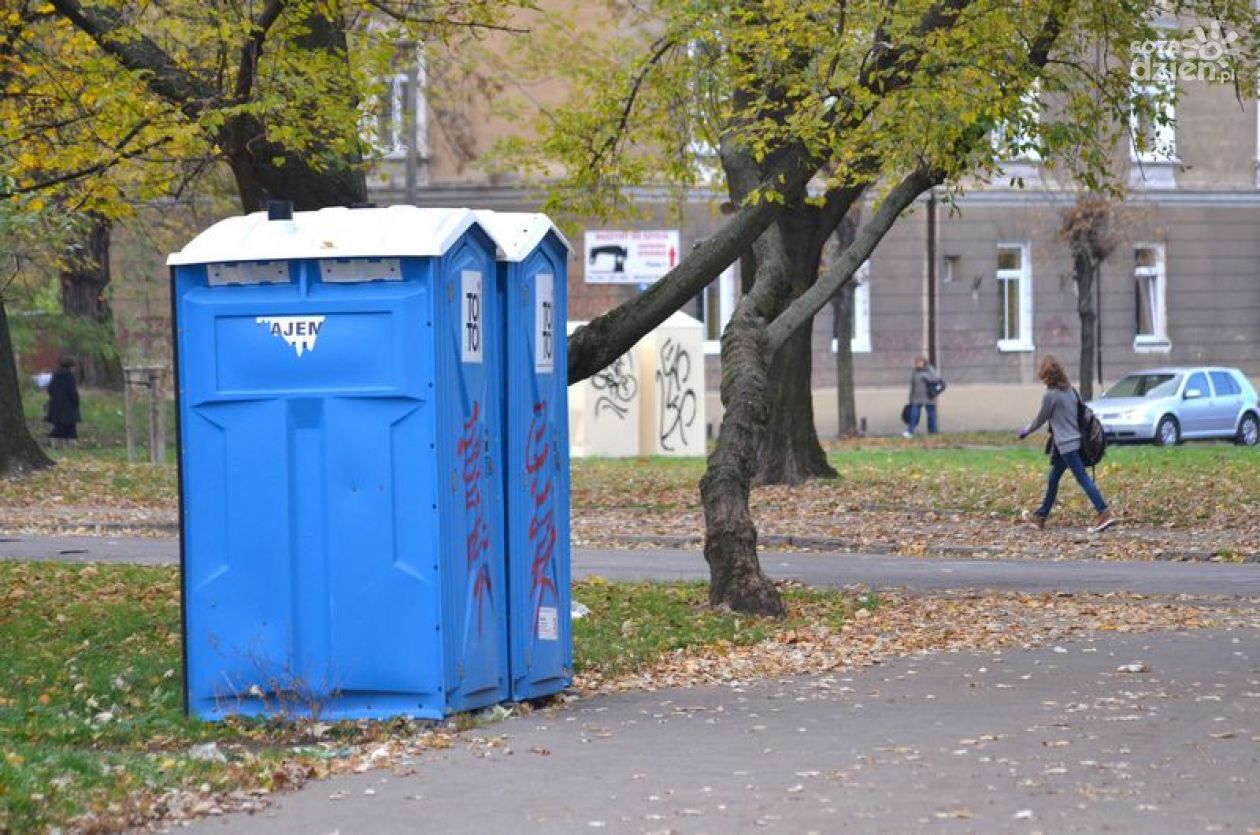 INTERWENCJE: Gdzie są toalety w Radomiu?