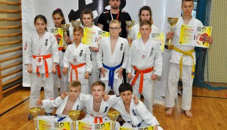 Medalowe żniwo radomskich karateków