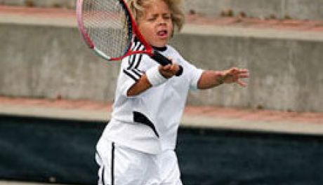 Maluchy zagrają w tenisa na kortach MOSiRu
