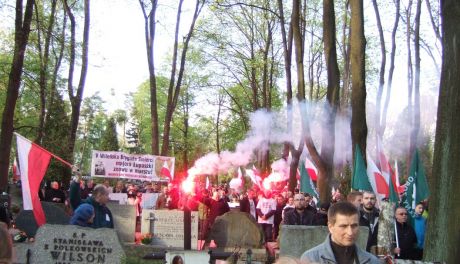 Radomska młodzież na pogrzebie "Łupaszki"