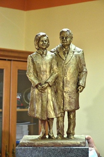 Pomnik Marii i Lecha Kaczyńskich
