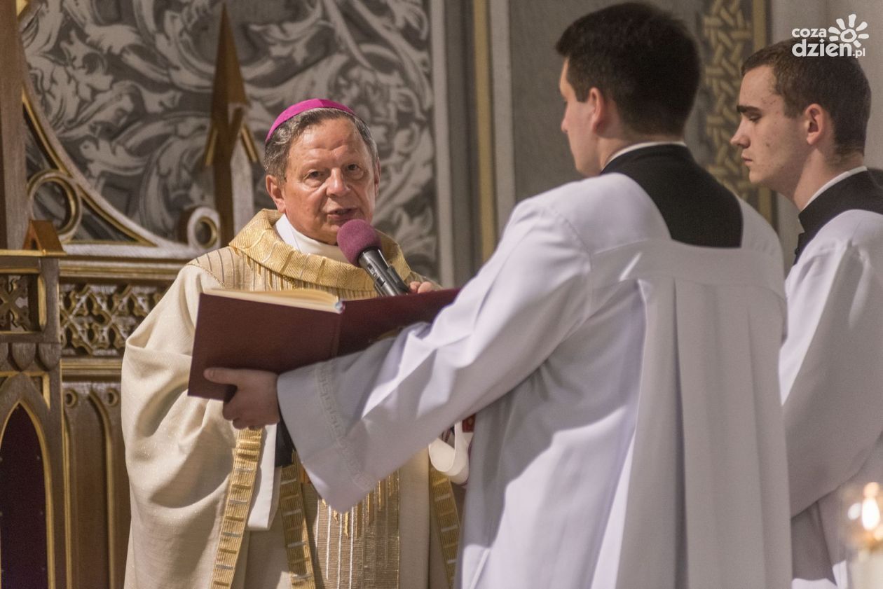 Biskup radomski Henryk Tomasik zaprasza na rekolekcje wielkopostne