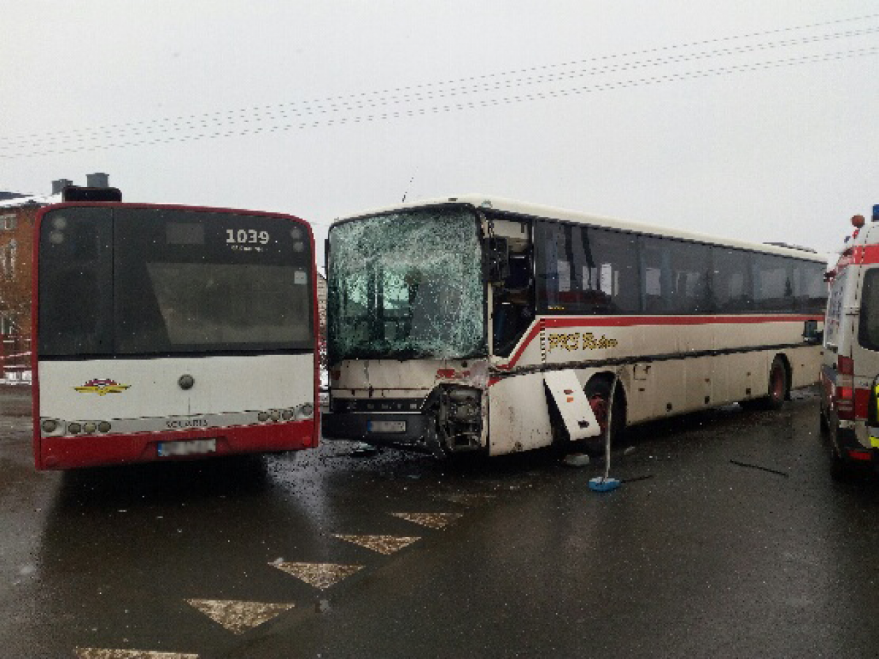 Wypadek autobusów. Rannych 19 osób