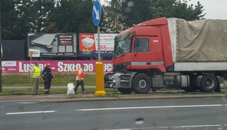 Ul. Warszawska: Zderzenie dwóch ciężarówek (FOTO)