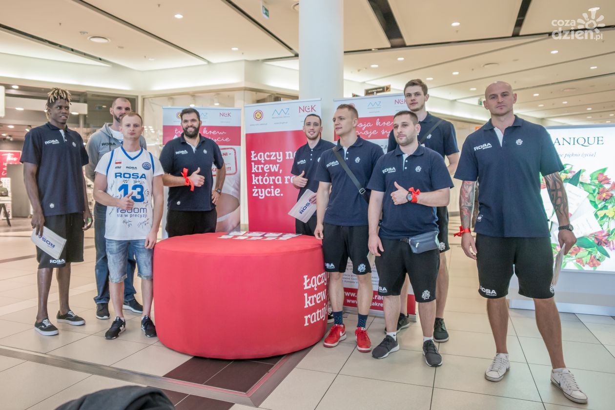 Koszykarze Rosy Radom zachęcali do oddawania krwi 