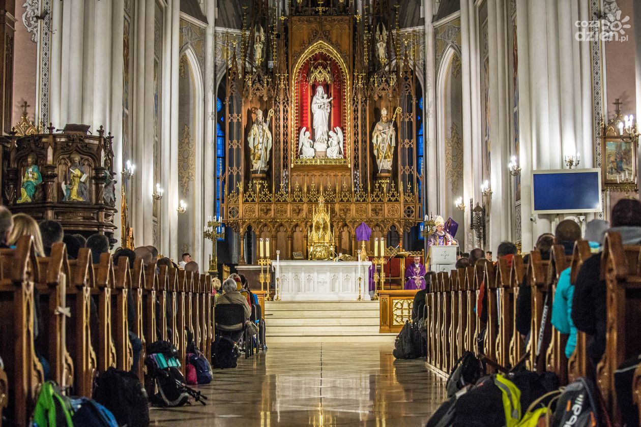 Transmisja Mszy Świętej z radomskiej Katedry