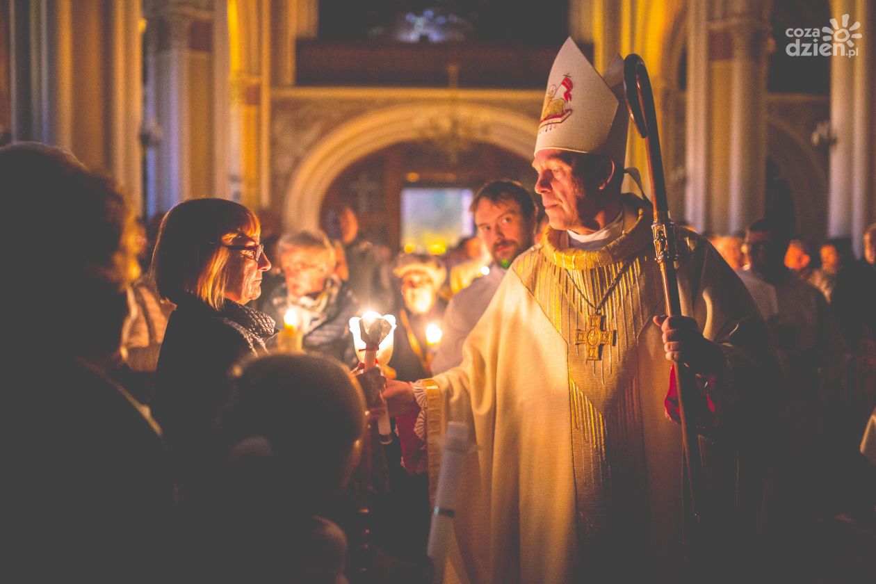 Liturgia światła w radomskiej katedrze (zdjęcia)