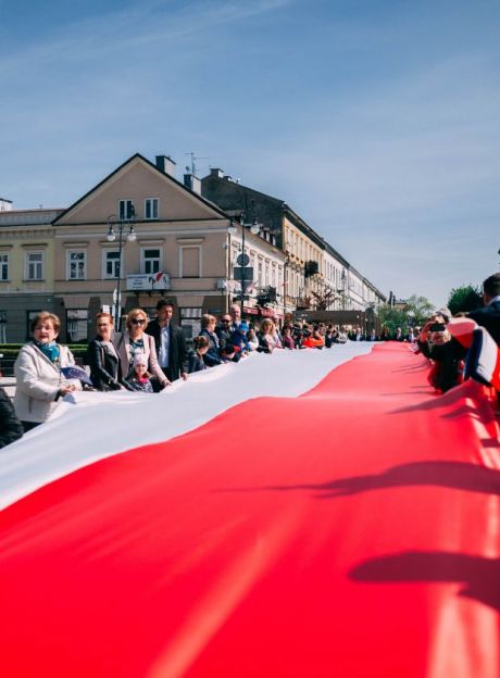 Niesamowity widok! Zobacz 100-metrową flagę Polski