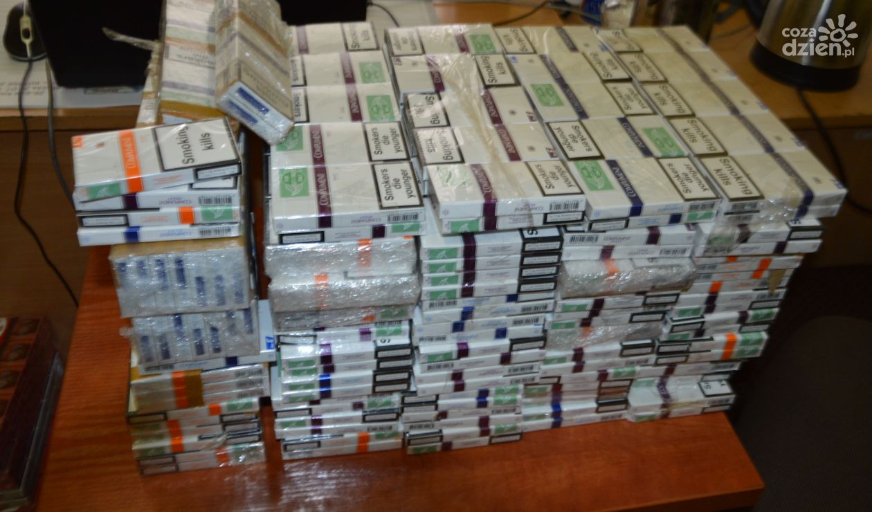 Policjanci zabezpieczyli ponad 2 tys. paczek papierosów