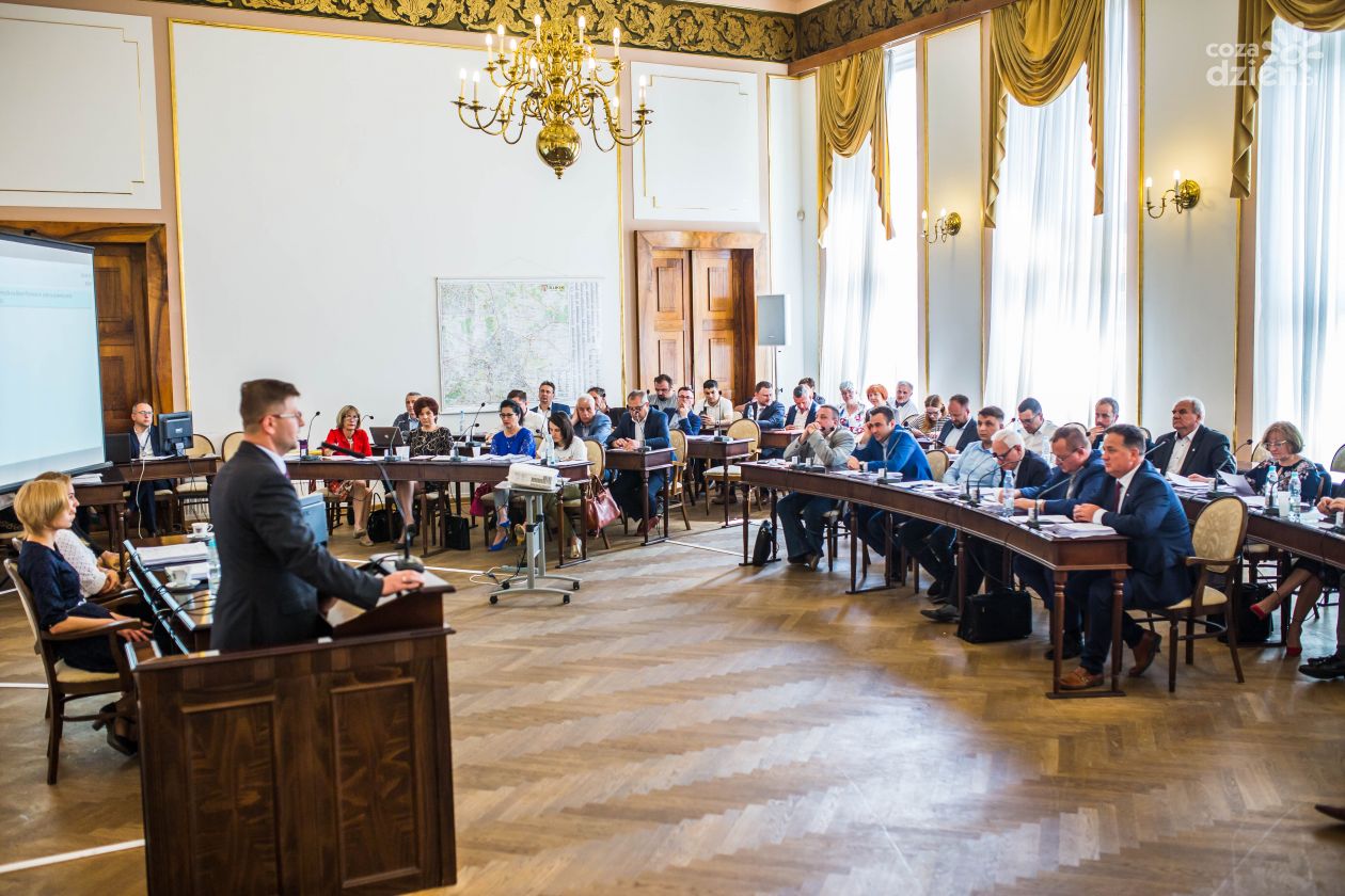 XVIII. sesja Rady Miejskiej w Radomiu (zdjęcia)