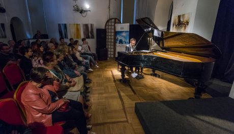 Aleksander Dębicz - "Cinematic Piano" w Łaźni (zdjęcia)
