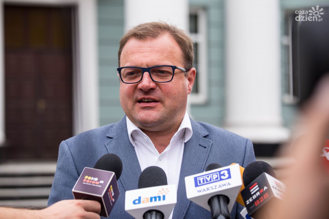 Witkowski: Decyzja ministra ma polityczny charakter