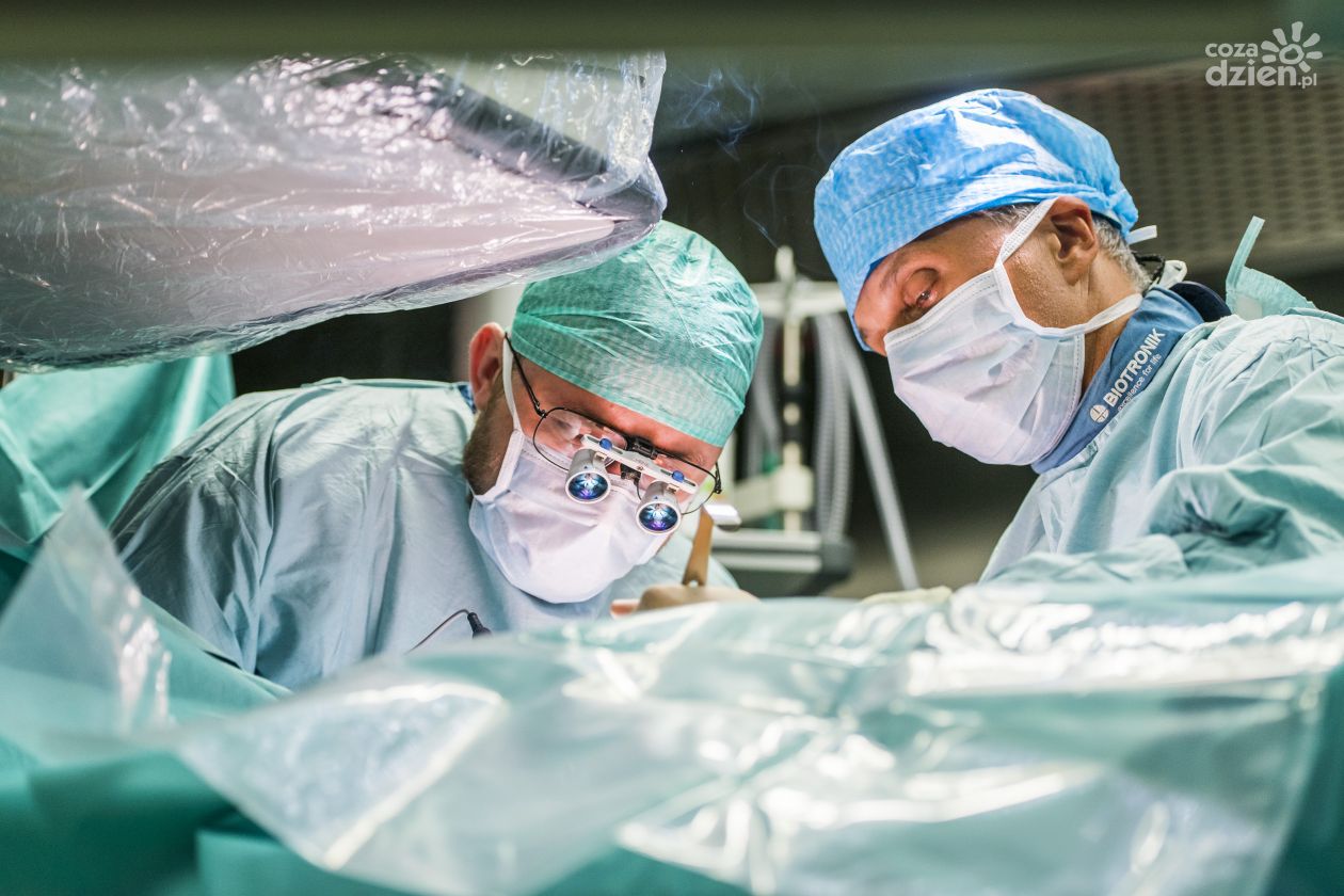 Operacja wymiany zużytych elektrod w Mazowieckim Szpitalu Specjalistycznym (zdjęcia)