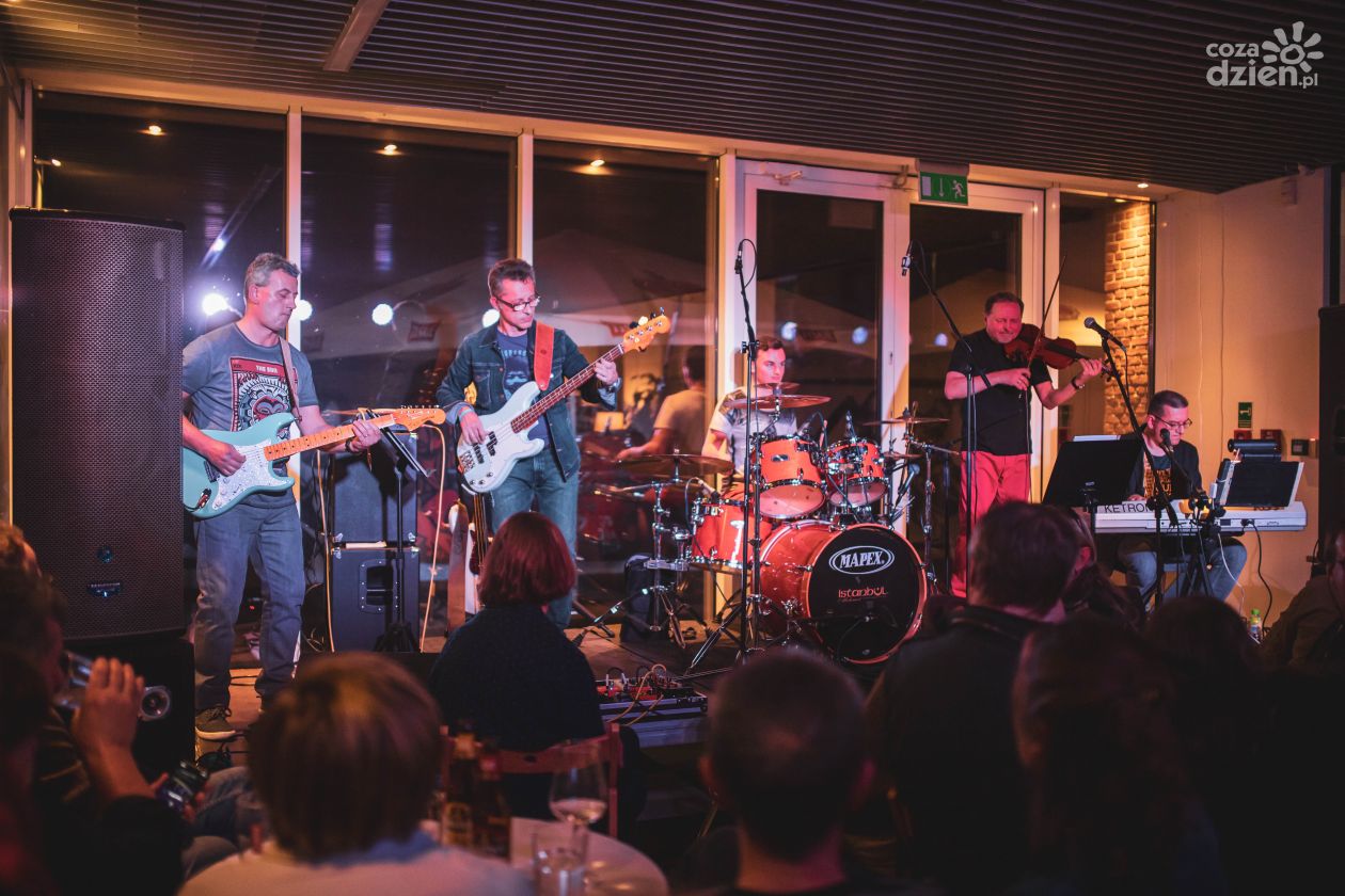 Koncert zespołu Art Blues Band w Cafe Elektrownia (zdjęcia)
