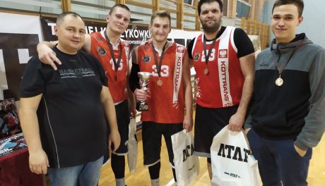 Koszykarze amatorzy z Radomia z trzecim wynikiem we Lwowie