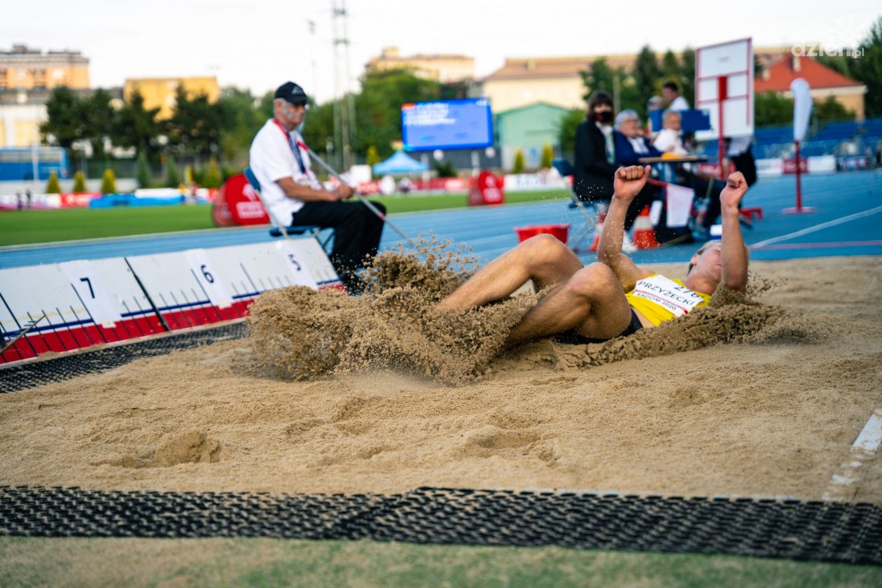 Kacper Jedynak brązowym medalistą krajowych mistrzostw w trójskoku
