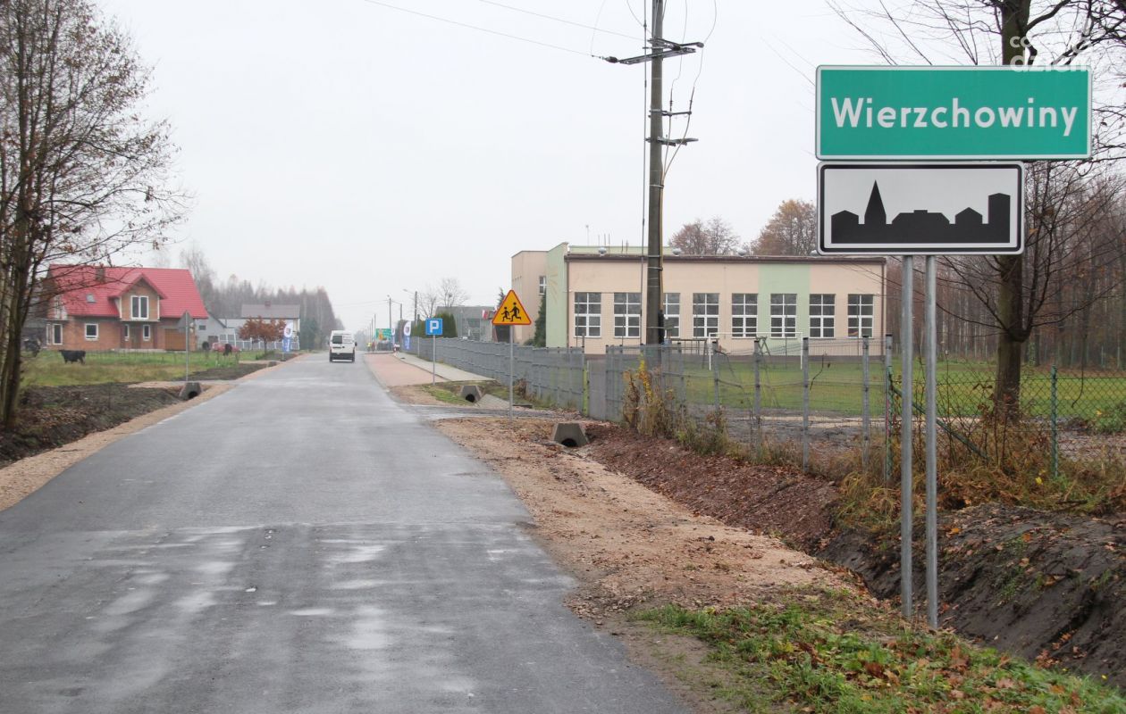 Nowa droga przy szkole w Wierzchowinach