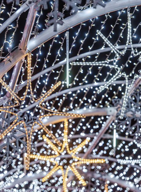 Już działa miejska iluminacja - świąteczne ozdoby ponownie zabłysły w mieście