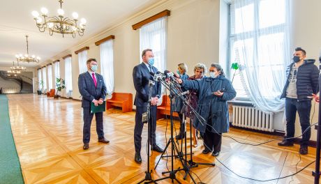 W Radomiu zostaną uruchomione cztery samorządowe punkty szczepień - konferencja (zdjęcia)