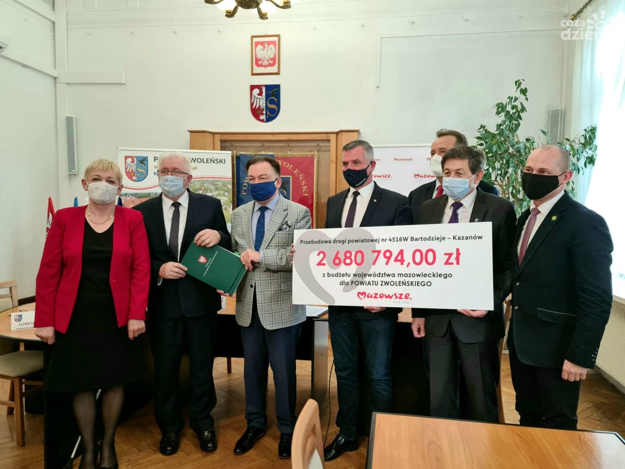 Powiat zwoleński z dofinansowaniem na trasę Bartodzieje-Kazanów