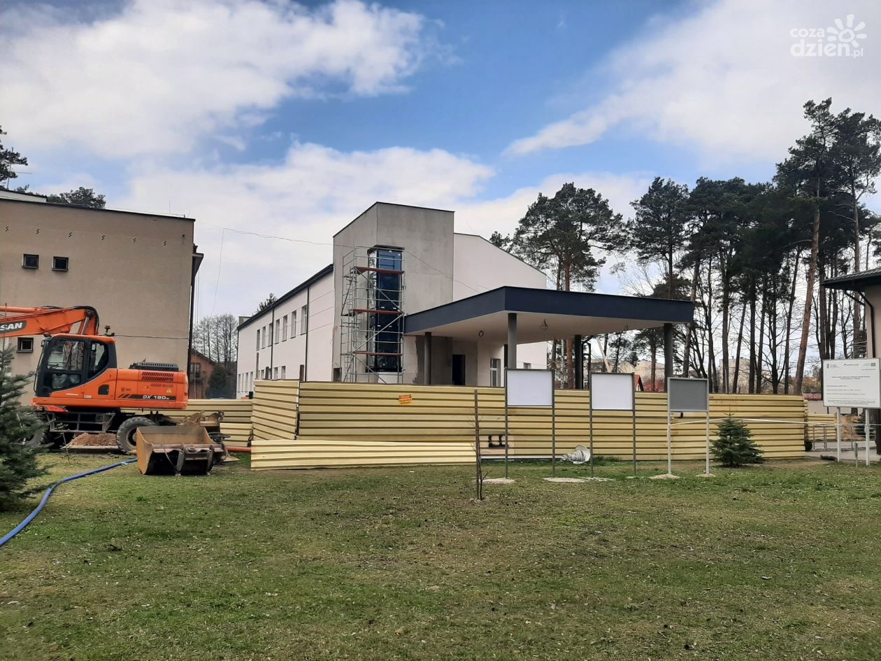 Radomskie starostwo przeprowadza remonty szpitali w Pionkach i Iłży 