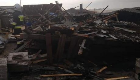 Ogromna nawałnica przeszła nad gminą Klwów. Uszkodzone dachy i tunele