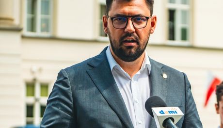 Sejm przegłosował uchwałę posła KO Konrada Frysztaka