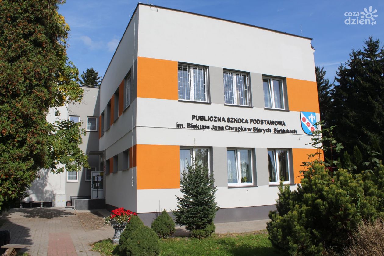 Publiczna Szkoła Podstawowa w Starych Sieklukach zyskała nowy wygląd