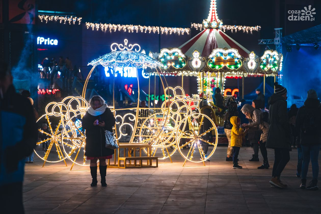 Jarmark świąteczny na placu Jagiellońskim (zdjęcia)