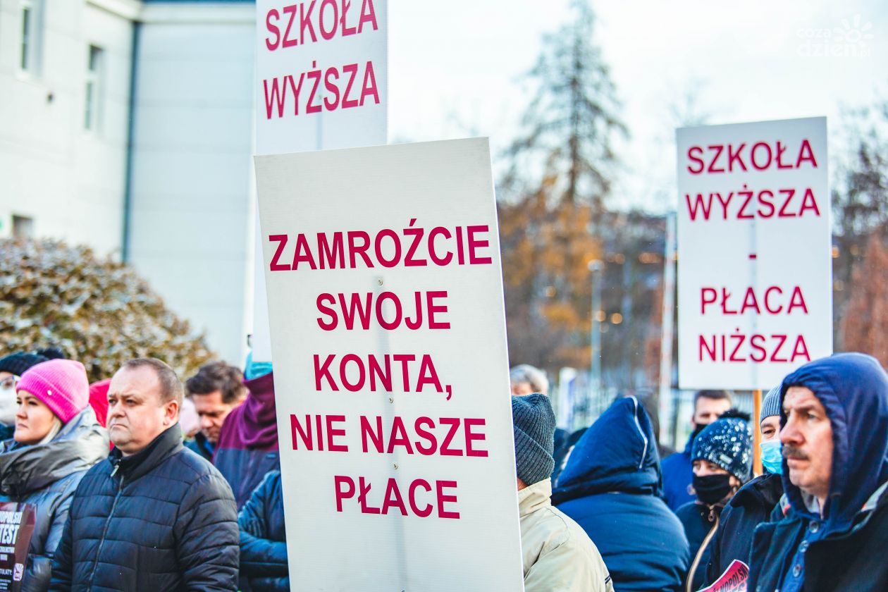 Strajk pracowników naukowych (zdjęcia)