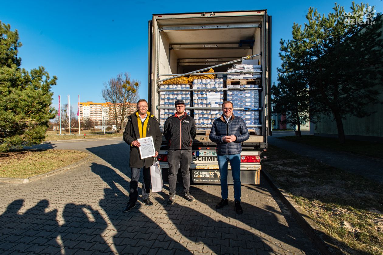 Transport darów z Magdeburga dla uchodźców  (zdjęcia) 