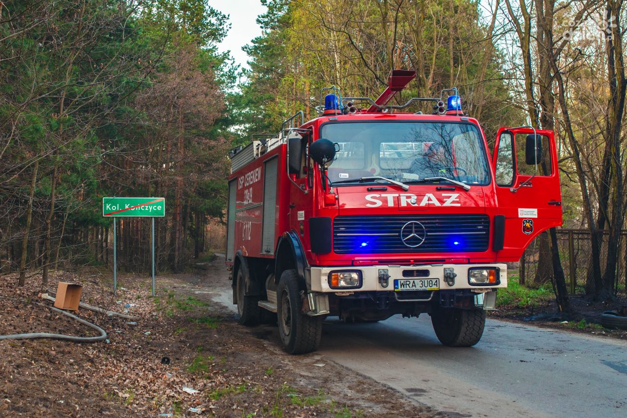Pożar opon w Podkończycach (zdjęcia)